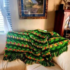 CORCHET VINTAGE TASSEL AFGHAN HANDMADE THROW